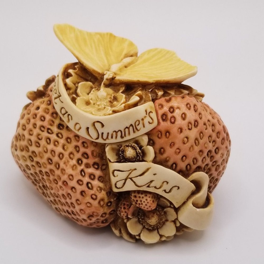 Harmony Kingdom Sweet As A Summer Kiss Strawberries Strawberry Figurine England - Picture 6 of 12